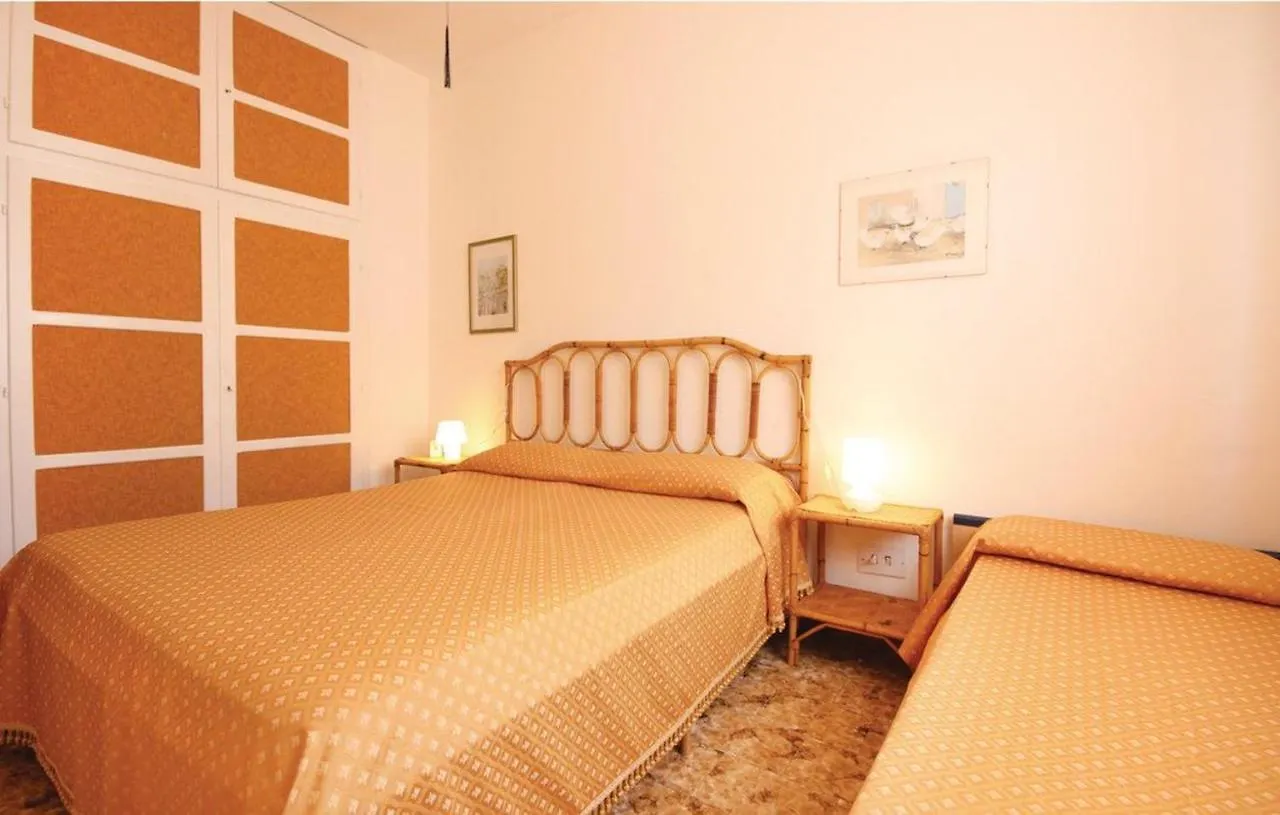 Holiday home 2 Bedrooms House At Ispica 150 M Away From The Beach With Enclosed Garden