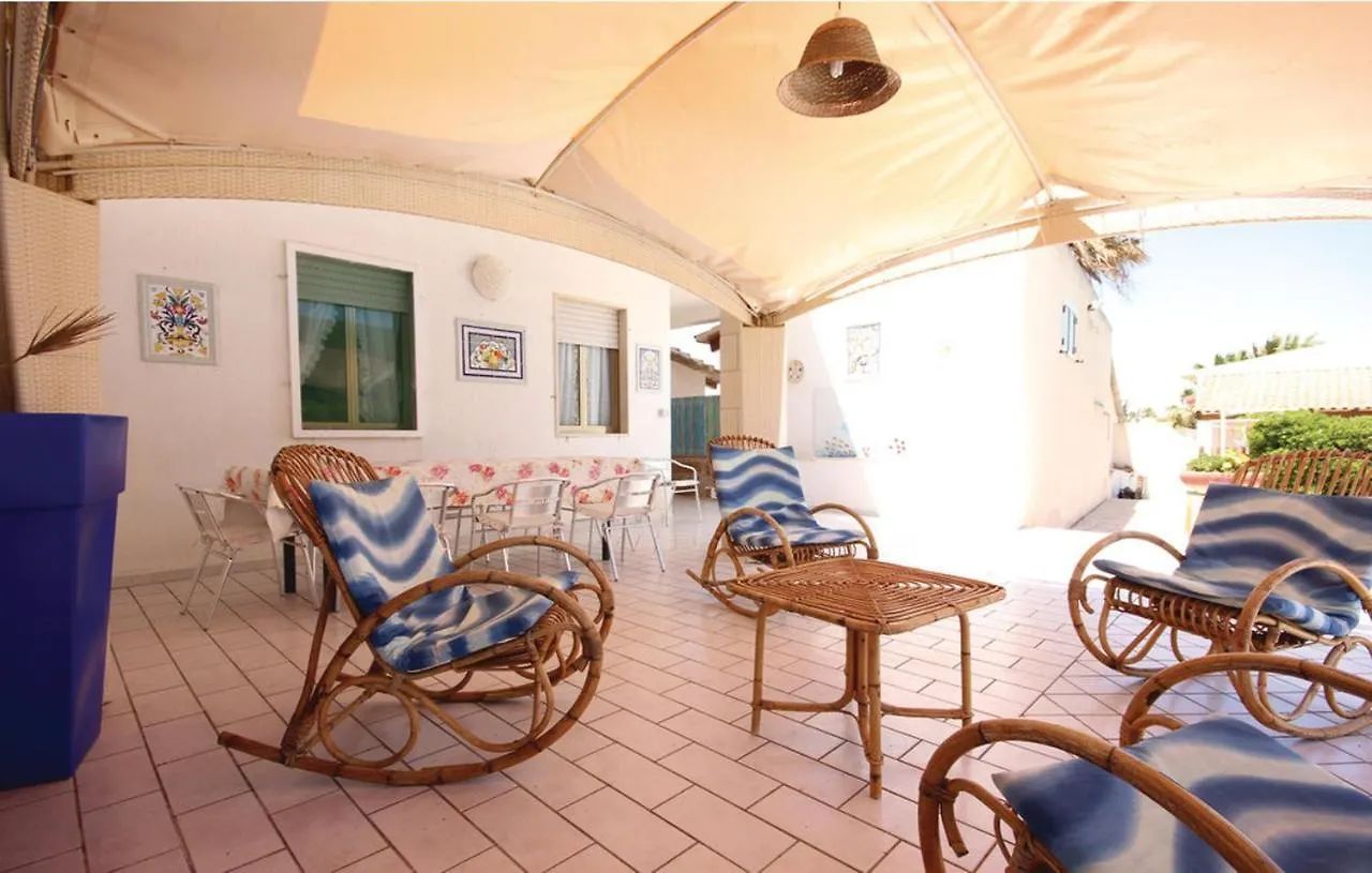2 Bedrooms House At Ispica 150 M Away From The Beach With Enclosed Garden